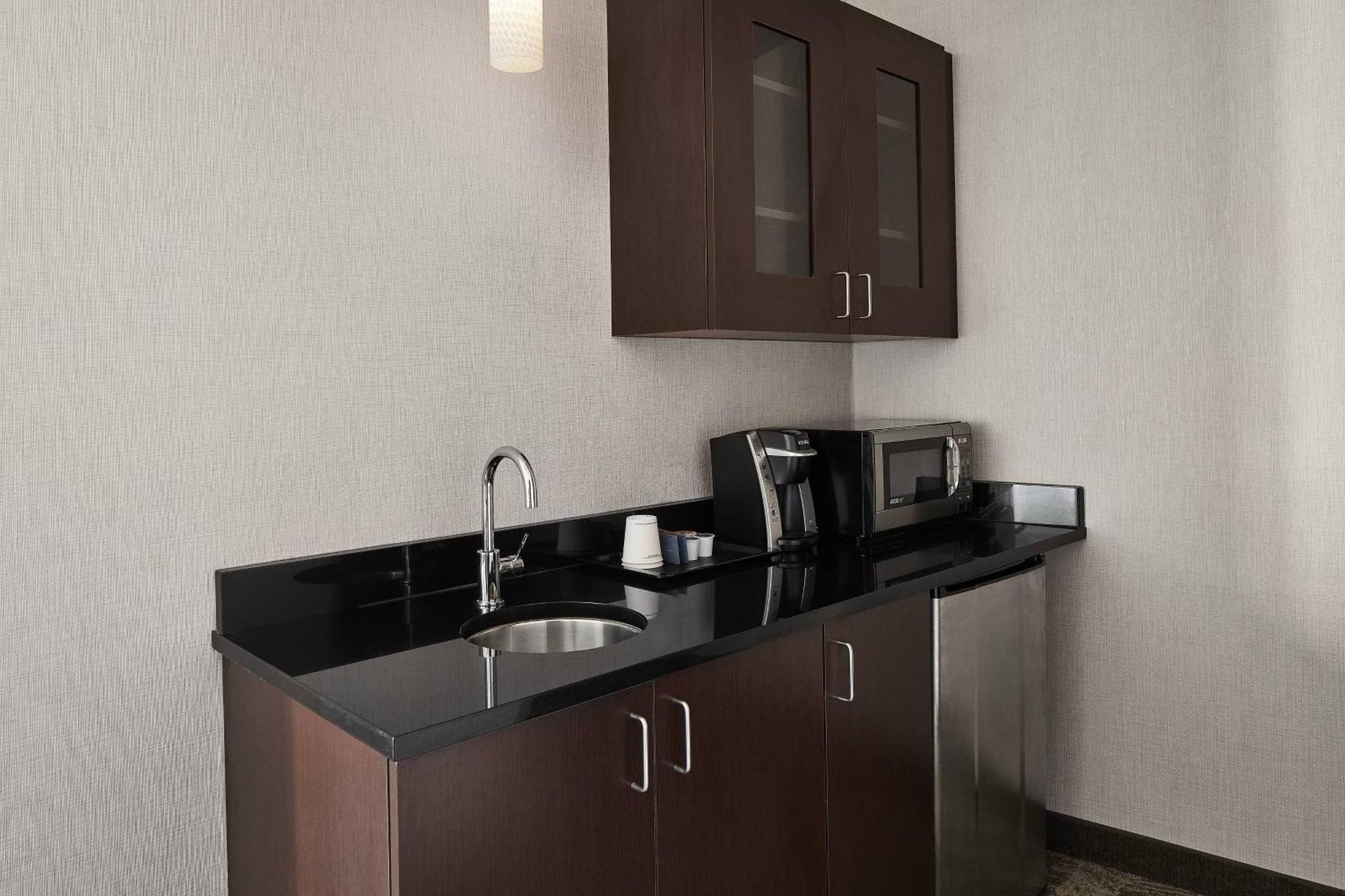 Springhill Suites By Marriott Roanoke Exterior foto